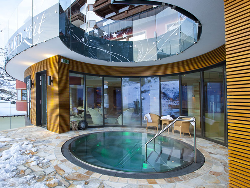 Hotel Gotthard – Poolstyle